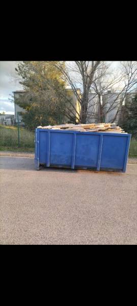 Prix pour la location d'une benne dib 9m3 à Marseille, Aubagne, Allauch : Découvrez le tarif avec livraison et traitement des déchets