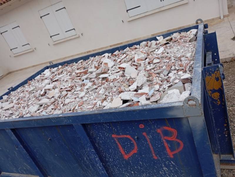 Location benne gravats xxl grand format pour mettre 15m3 de déchets de chantier à Marseille, Septemes les Vallons, Les Pennes Mirabeau, Mimet