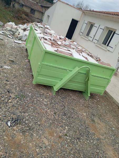 Société location benne gravats 3m3 à Marseille, Allauch, Aubagne, Plan de Cuques