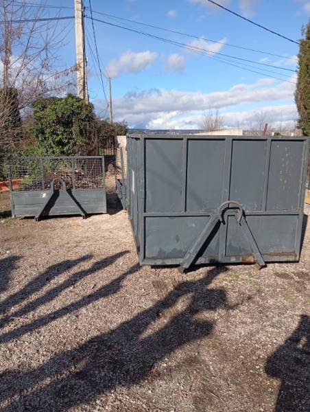 Location benne DIB 10m³ pour déchets non toxiques avec formule de livraison et de récupération pas cher à Marseille
