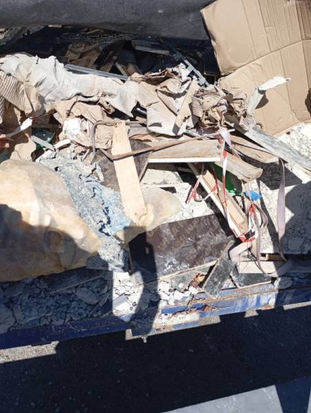 Louer une benne à Marseille DIB 7m3 pour déchets banaux industriels suite à chantier - Louer une benne à La Valentine