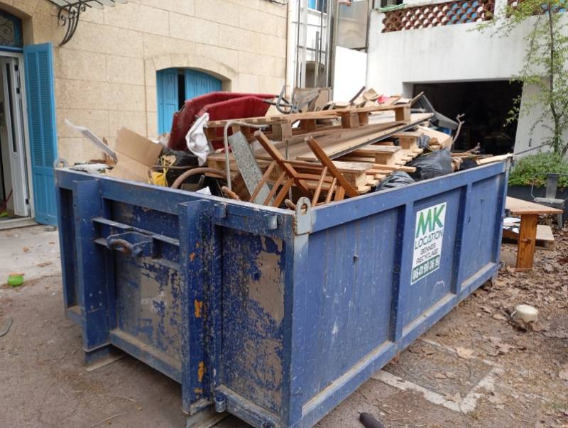 Location benne DIB 7m3 pour bois, meubles, déchets rénovation, feraille à Marseille centre ville 13001